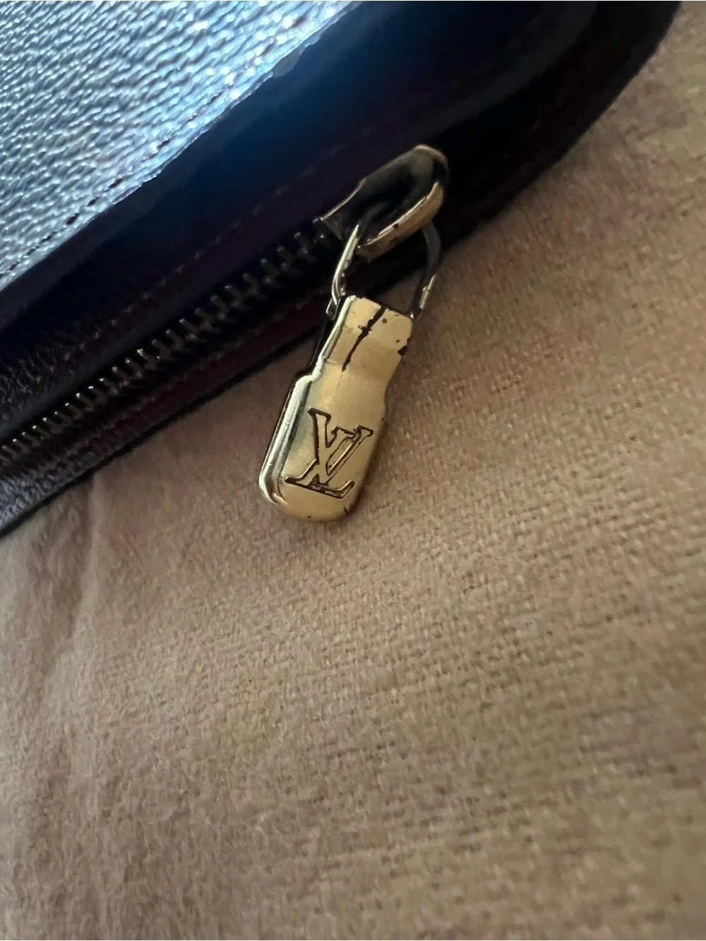 Louis Vuitton 100% authentic